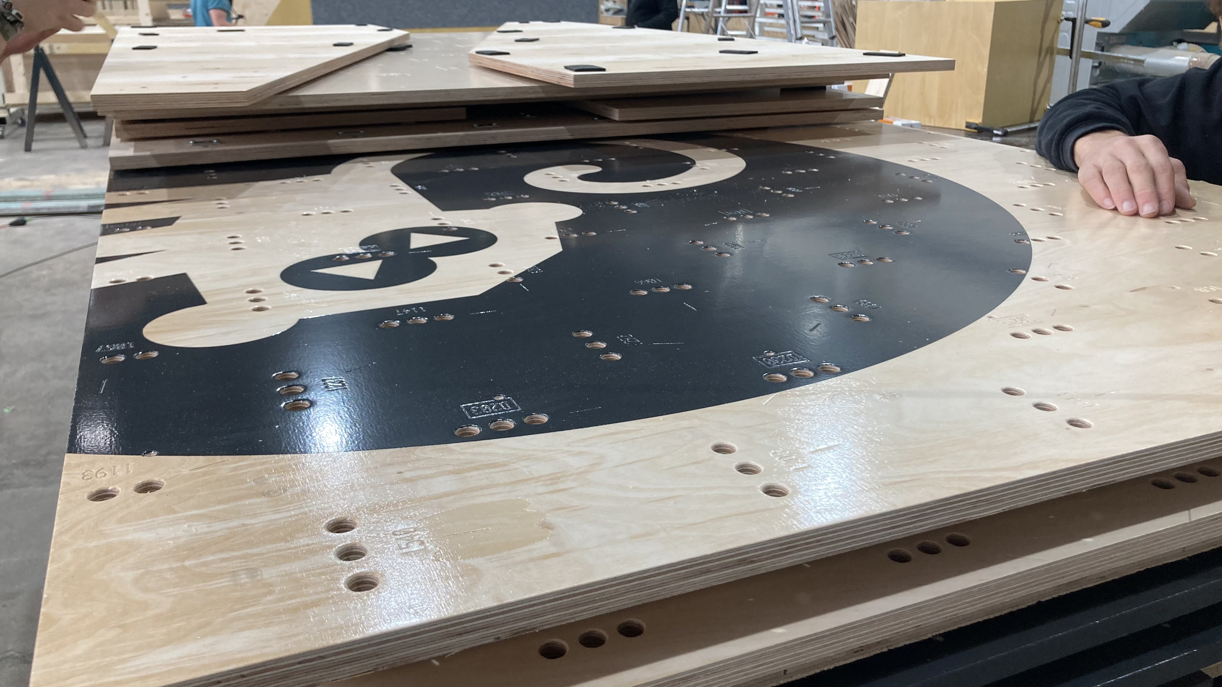blocz - Kilterboard - 12x12 - Griffeinfräsungen